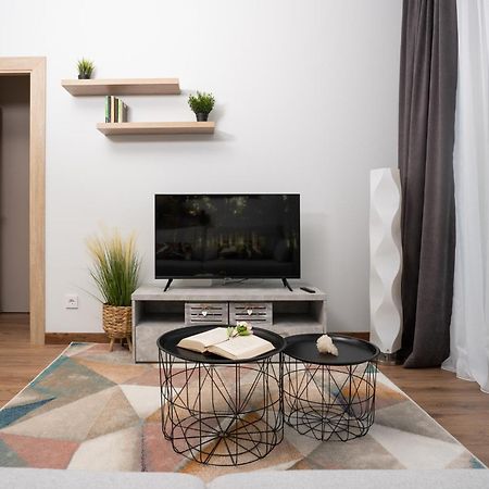 Lazdyneliu Vingis, Free Underground Parking, Long Stays Welcome VNO Eksteriør bilde